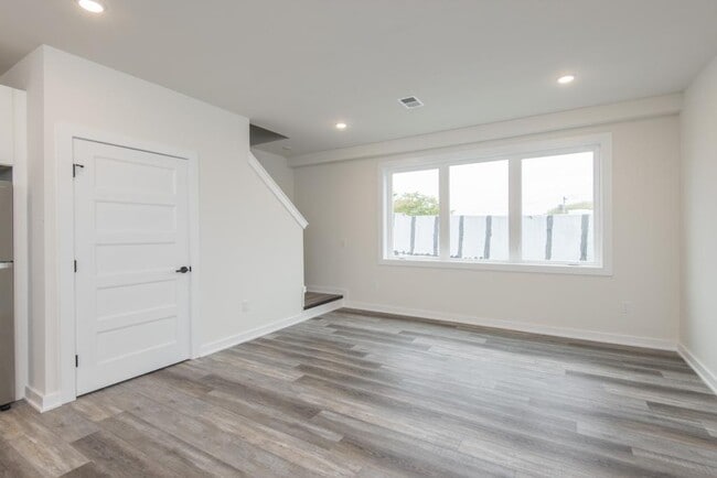 913 S 51st St in Philadelphia, PA - Building Photo - Building Photo