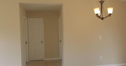 910 SW Whittier Terrace in Port St. Lucie, FL - Building Photo - Building Photo
