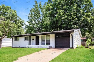 10334 Edgefield Dr in St. Louis, MO - Building Photo - Building Photo