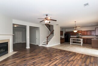 231 Parkmont Way in Dallas, GA - Building Photo - Building Photo