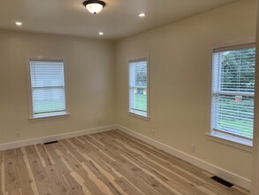 3353 Spear Ave in Arcata, CA - Foto de edificio - Building Photo