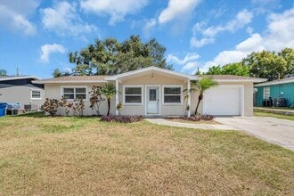 8793 113th St in Seminole, FL - Building Photo - Building Photo