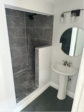 915 S 12th St, Unit C in Baton Rouge, LA - Foto de edificio - Building Photo