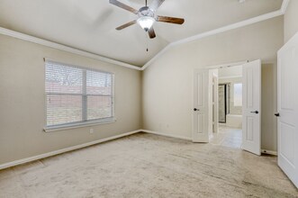 1921 Autumn Run Ln in Round Rock, TX - Building Photo - Building Photo