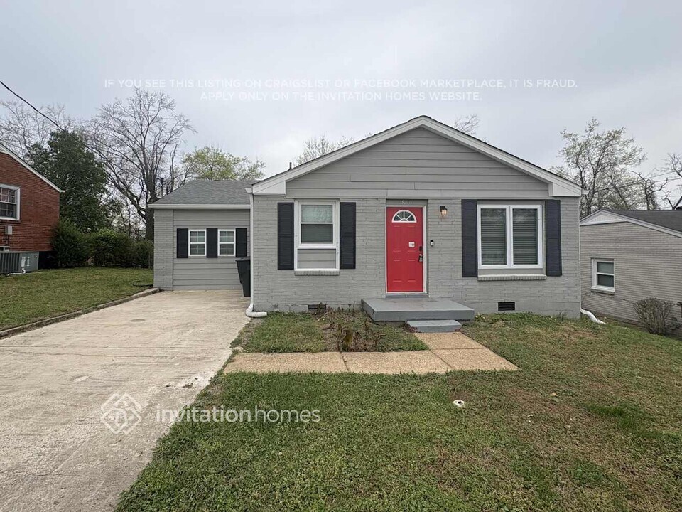 3216 Holland Ln in Nashville, TN - Building Photo