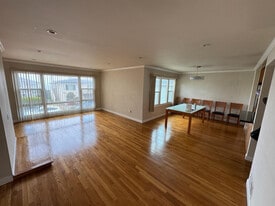 93 Crestview Ave in Daly City, CA - Building Photo
