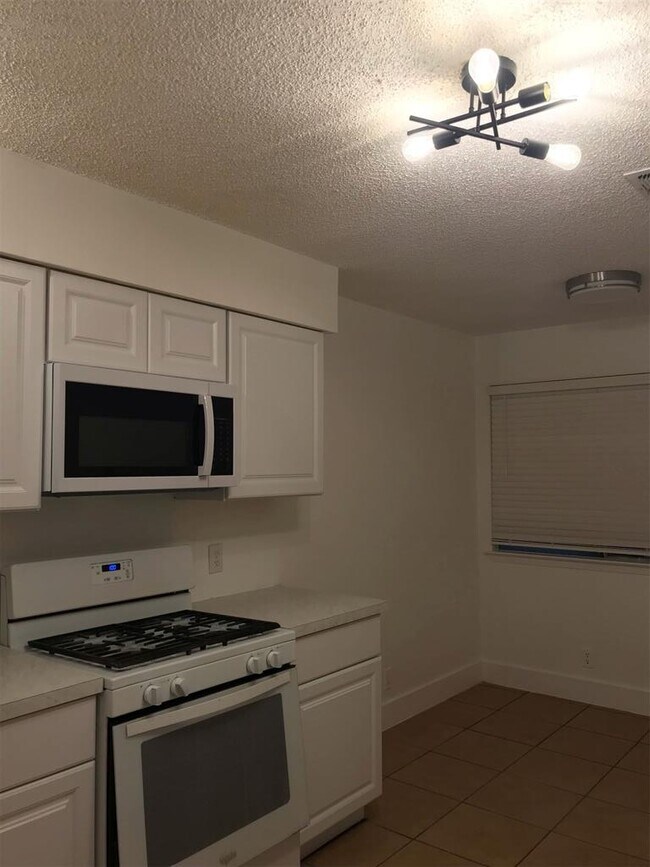10610 Topperwein Dr in Austin, TX - Building Photo - Building Photo