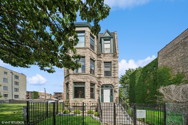 property at 4939 S Forrestville Ave