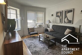 1911 W Larchmont Ave, Unit 2B in Chicago, IL - Building Photo - Building Photo