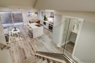 3030 Jarvis St in San Diego, CA - Foto de edificio - Building Photo