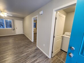 3972 Bartlett St in Homer, AK - Building Photo - Building Photo