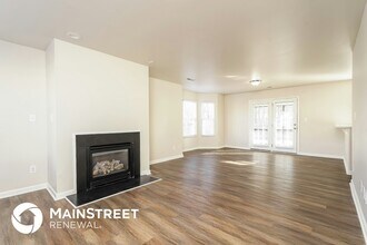 2115 Gramercy Park Dr, Unit M203 in Greensboro, NC - Building Photo - Building Photo