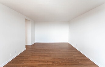 The Carlyle in Hackensack, NJ - Building Photo - Interior Photo