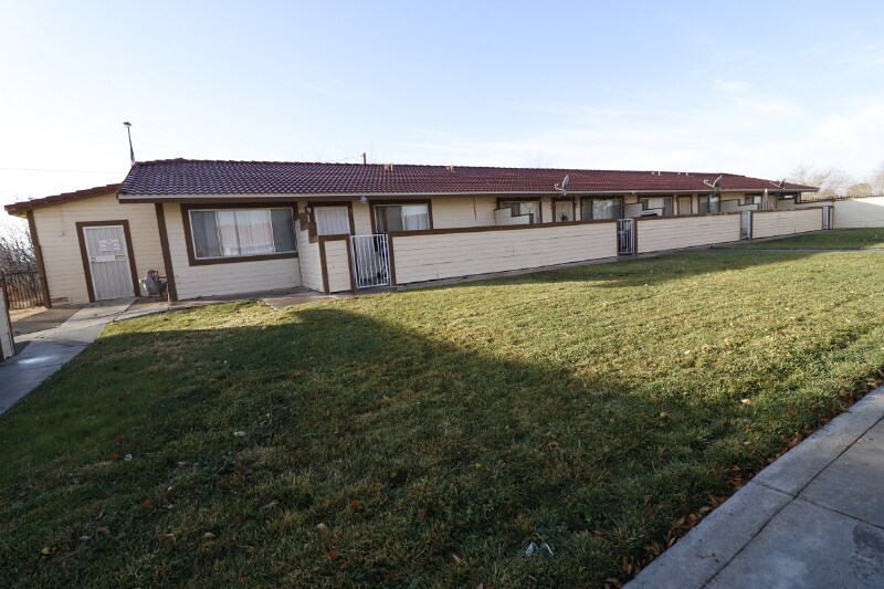 21645 Powhatan Rd in Apple Valley, CA - Building Photo