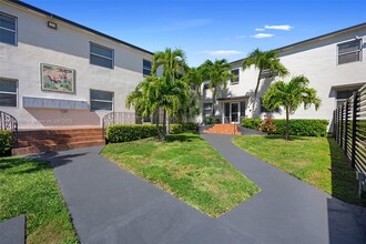 577 NE 82nd St in Miami, FL - Building Photo - Building Photo