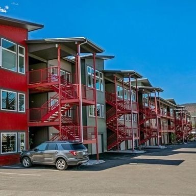 Red Table Apartments in Gypsum, CO - Foto de edificio