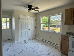108 Crystal Lake Ct in Stephens City, VA - Building Photo - Building Photo