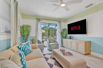 758 103rd Ave N in Naples, FL - Building Photo - Building Photo