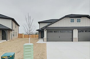 12002 Rhya Ln in Oklahoma City, OK - Building Photo