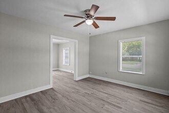 331 9th St N in Texas City, TX - Building Photo - Building Photo