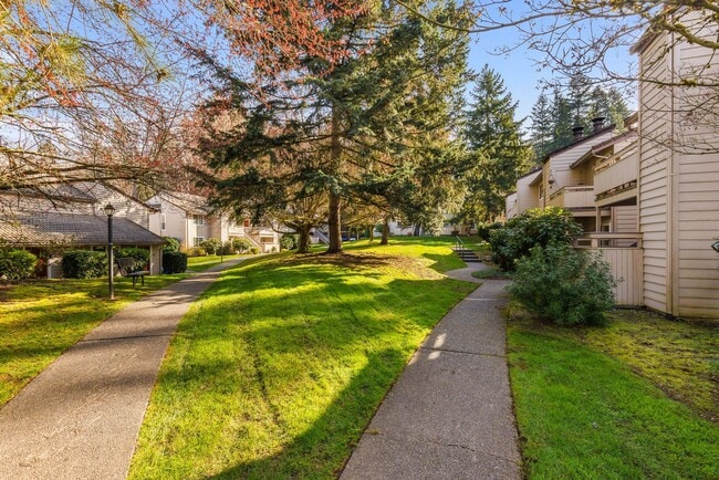 14200 171st Ave NE in Woodinville, WA - Building Photo - Building Photo