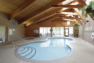 The Oaks on Pleasant in Richfield, MN - Building Photo - Interior Photo