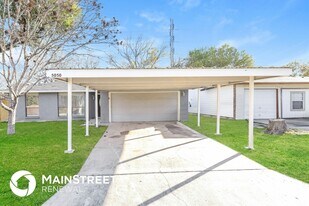 5050 Gordon Cooper Dr in San Antonio, TX - Building Photo