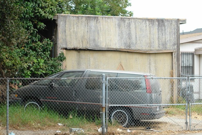 2127 Filbert St in Oakland, CA - Foto de edificio - Building Photo