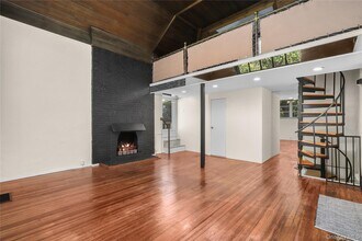 61 Seaview Ave in New Rochelle, NY - Building Photo - Building Photo