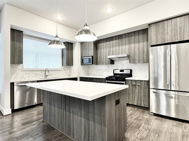 property at 5815 Fairdale Ln