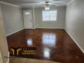 2010 Watts Rd in Benton, AR - Foto de edificio - Building Photo