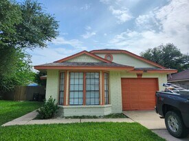 18119 Twin Creek Dr in Katy, TX - Building Photo