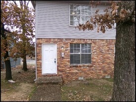 1805 Sanford Dr in Little Rock, AR - Building Photo