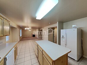 856 E 2150 S in Clearfield, UT - Foto de edificio - Building Photo