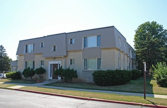 Durand Plaza in Racine, WI - Foto de edificio - Building Photo