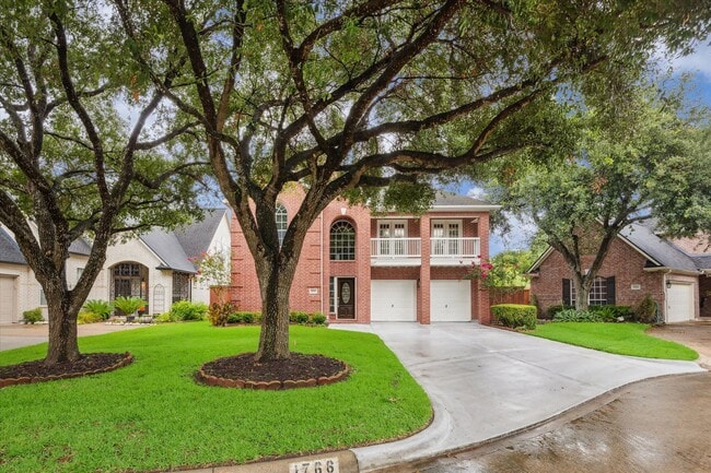 1766 Lakeside Enclave Dr in Houston, TX - Foto de edificio - Building Photo
