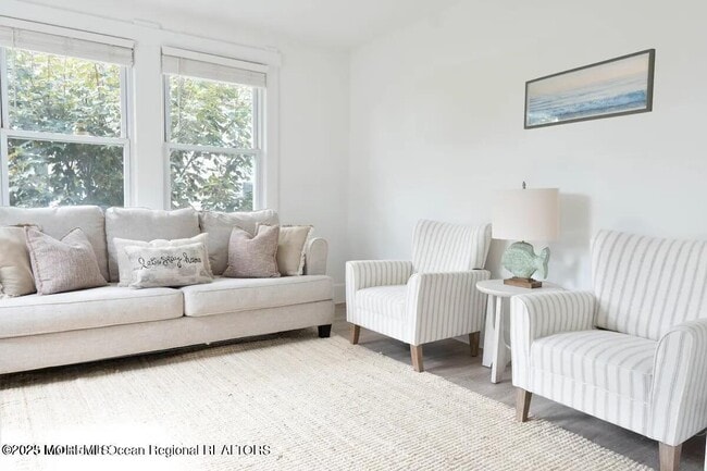 property at 907 Bergh St