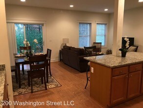 52 Monroe Dr in Rochester, NH - Building Photo - Building Photo