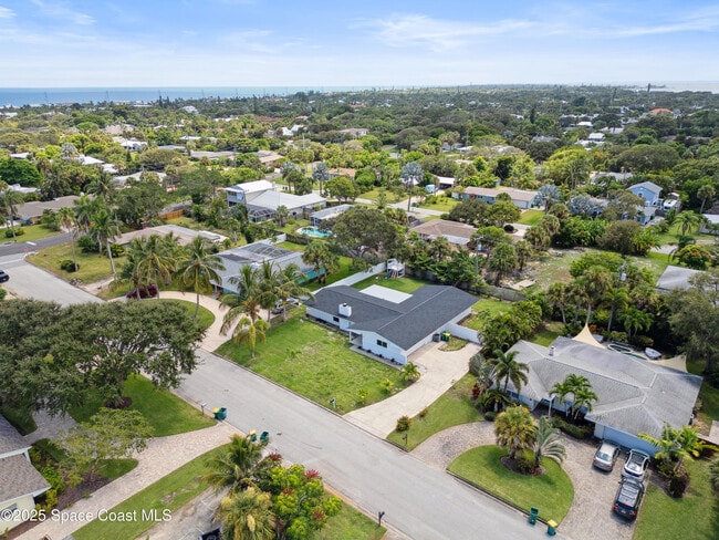 311 12th Terrace in Indialantic, FL - Building Photo - Building Photo
