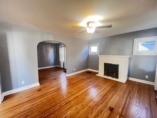 932 Hess Ln in Louisville, KY - Building Photo - Building Photo
