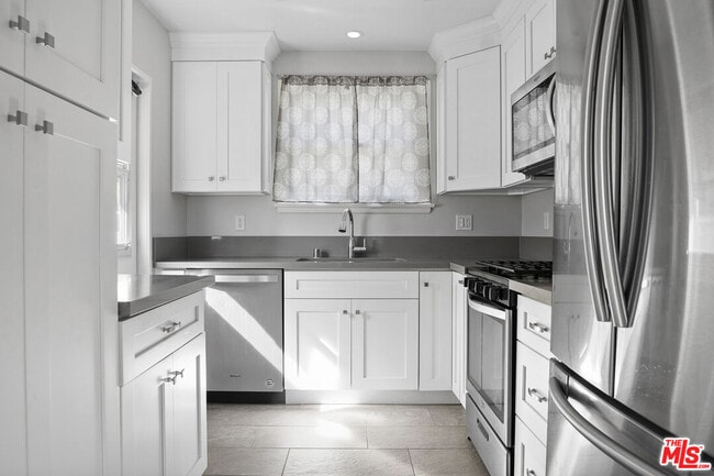 property at 1201 Columbia Pl