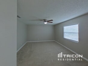5569 Pentail Cir in Tampa, FL - Foto de edificio - Building Photo