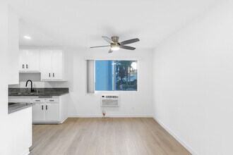 10930 Palms Blvd in Los Angeles, CA - Building Photo - Building Photo