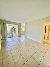 7085 Nova Dr in Davie, FL - Building Photo - Building Photo