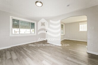 881 Miller Ave in Clairton, PA - Building Photo - Building Photo