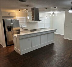 21453 Northwood Dr in Lutz, FL - Building Photo - Building Photo