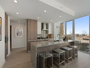 1111 N Wells St in Chicago, IL - Building Photo - Building Photo