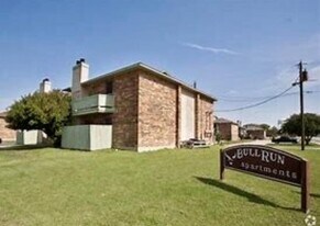 2800 Bull Run in Taylor, TX - Building Photo