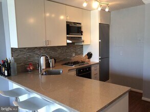 1301 20th St NW in Washington, DC - Building Photo - Building Photo