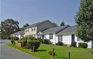 Oak Hill Village & Sheridan Place at Elon in Elon, NC - Building Photo